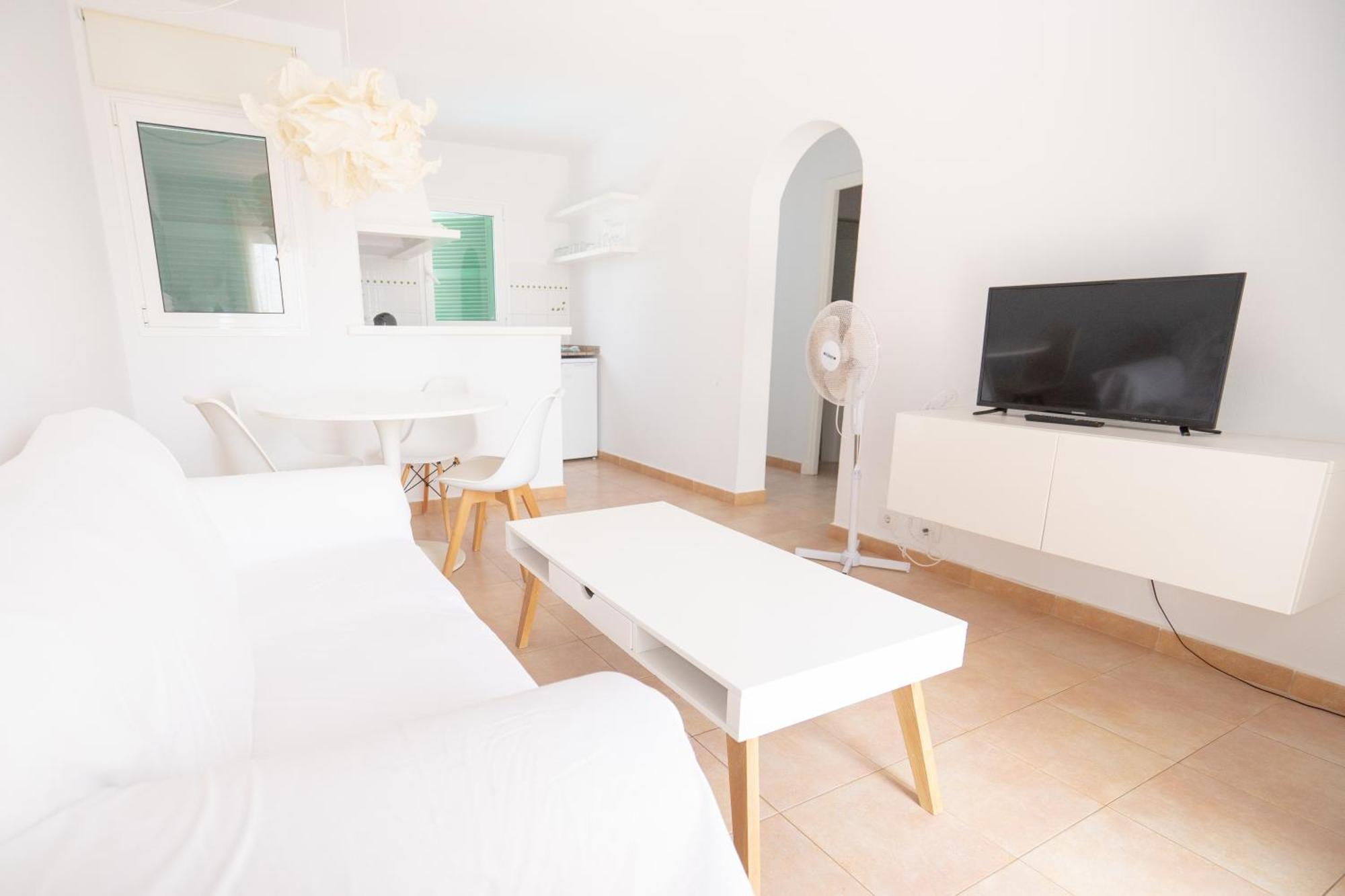 Apartamentos Annabel'S I Кала Галдана Екстериор снимка
